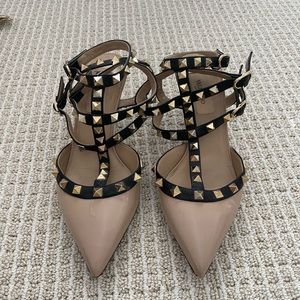 Authentic Garavani Women's Rockstud Leather Pumps